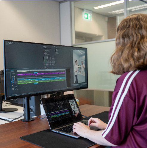 Fleur aan het editen